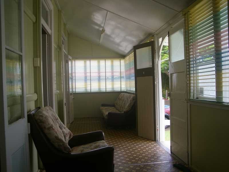 8 Albert Street, North Ipswich QLD 4305