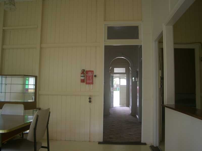 8 Albert Street, North Ipswich QLD 4305