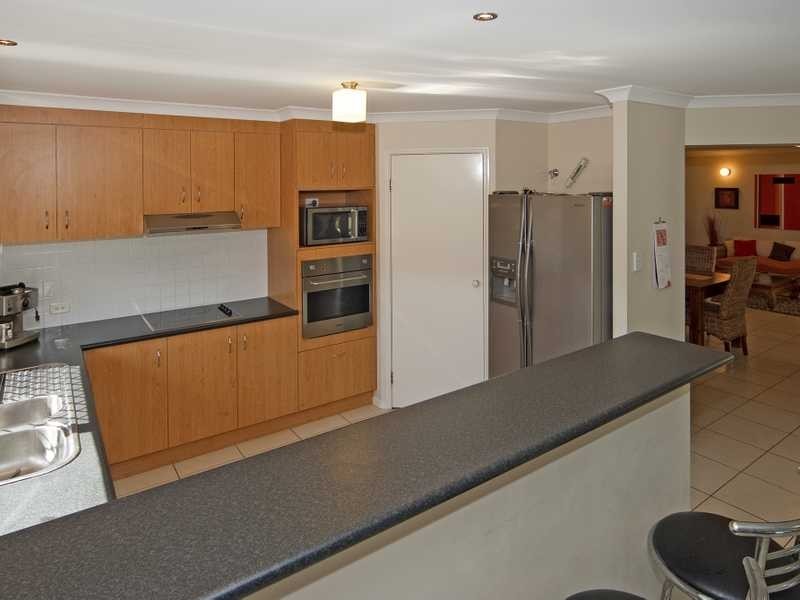 2 Paroo Place, Karalee QLD 4306