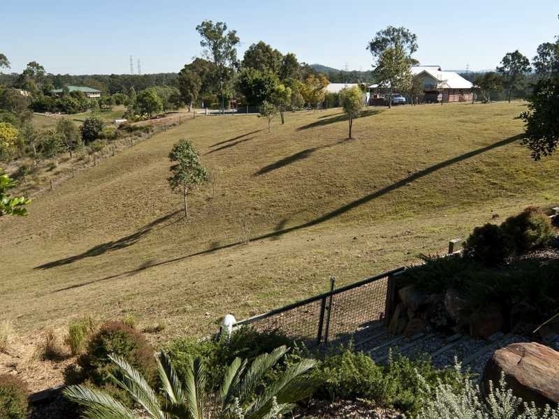 2 Paroo Place, Karalee QLD 4306