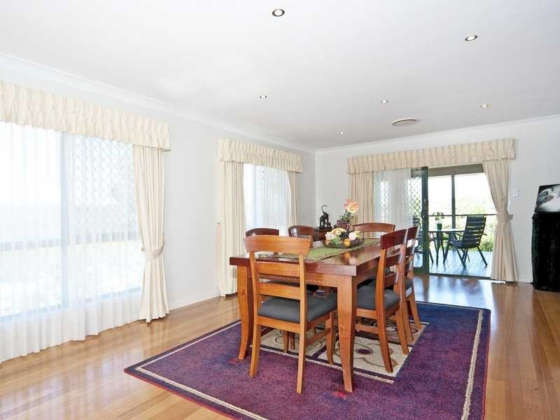 5 Whitewood Crescent, Brookwater QLD 4300