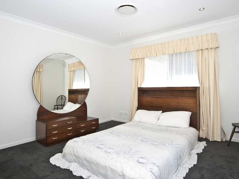 5 Whitewood Crescent, Brookwater QLD 4300