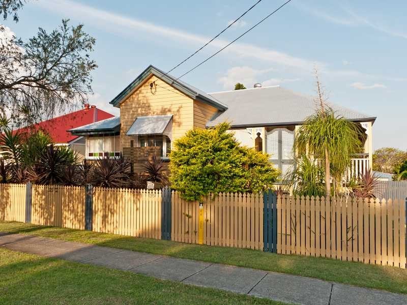 25 North Station Road, Booval QLD 4304