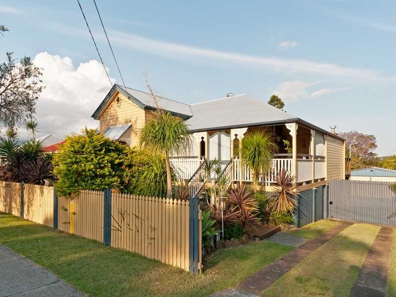 25 North Station Road, Booval QLD 4304