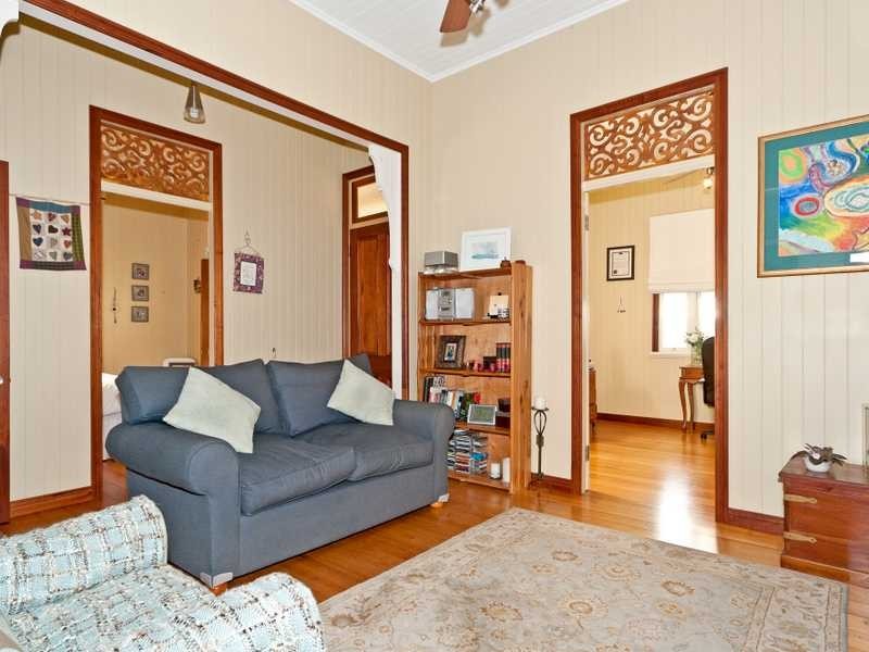 25 North Station Road, Booval QLD 4304