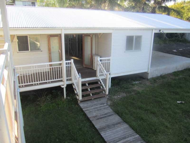 11 Burke Street, Barellan Point QLD 4306