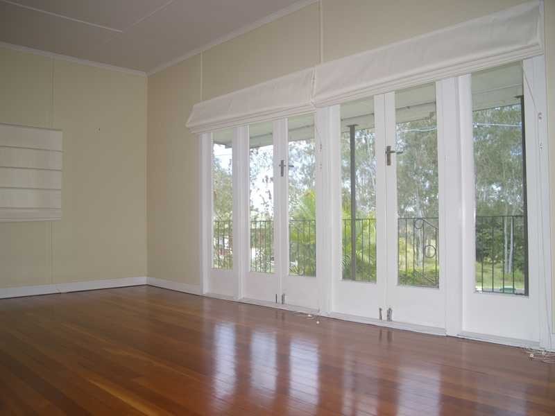 8 Carberry Street, Bundamba QLD 4304