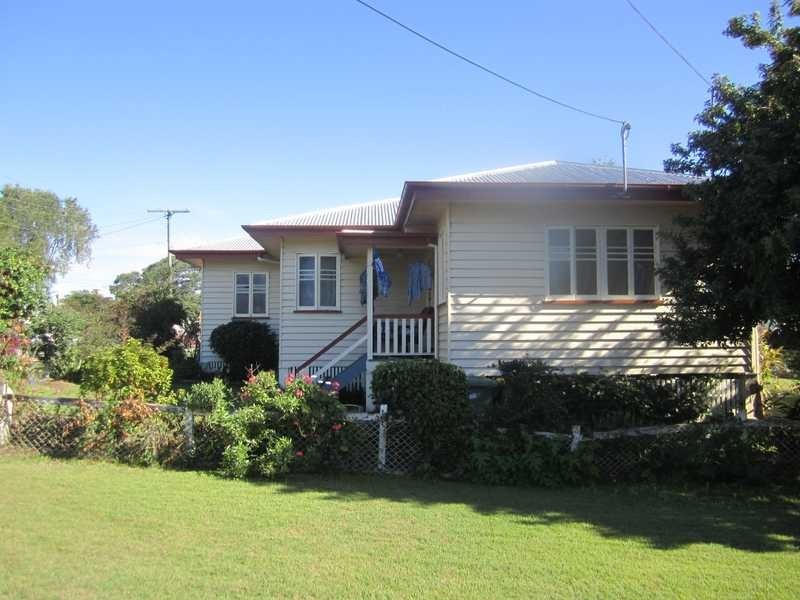 15 Elliot Street, Silkstone QLD 4304