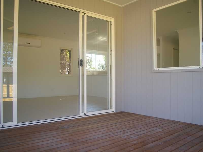 33a Margaret Street, Silkstone QLD 4304