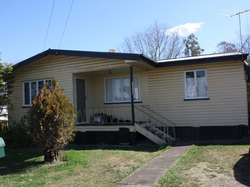 167 South Station Road, Silkstone QLD 4304