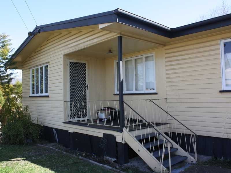 167 South Station Road, Silkstone QLD 4304