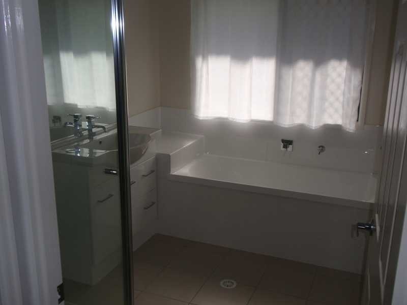 34a Macquarie Street, Silkstone QLD 4304