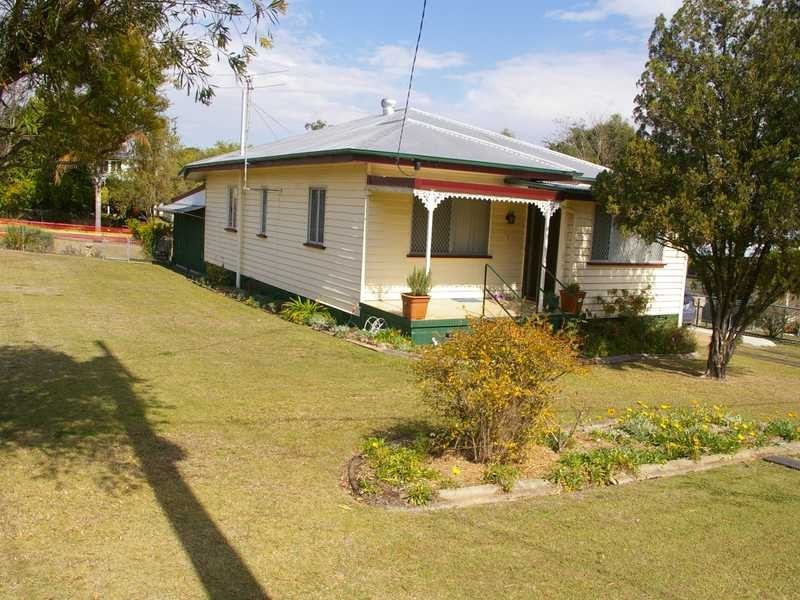 4 Bird Street, Bundamba QLD 4304