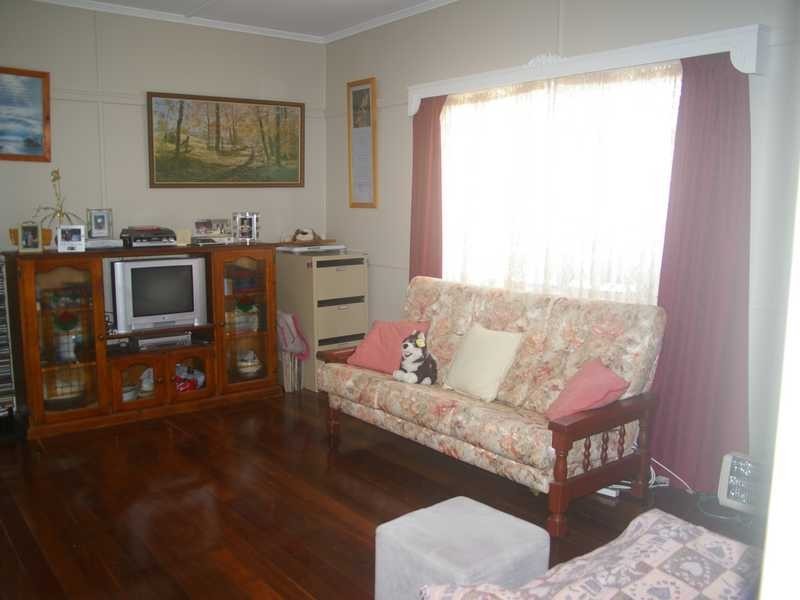 4 Bird Street, Bundamba QLD 4304