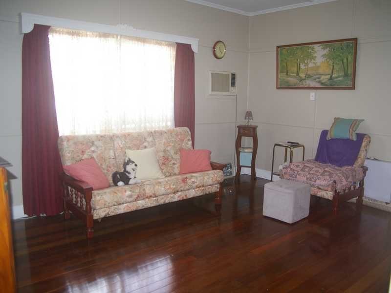 4 Bird Street, Bundamba QLD 4304