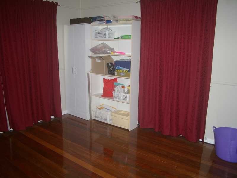 4 Bird Street, Bundamba QLD 4304