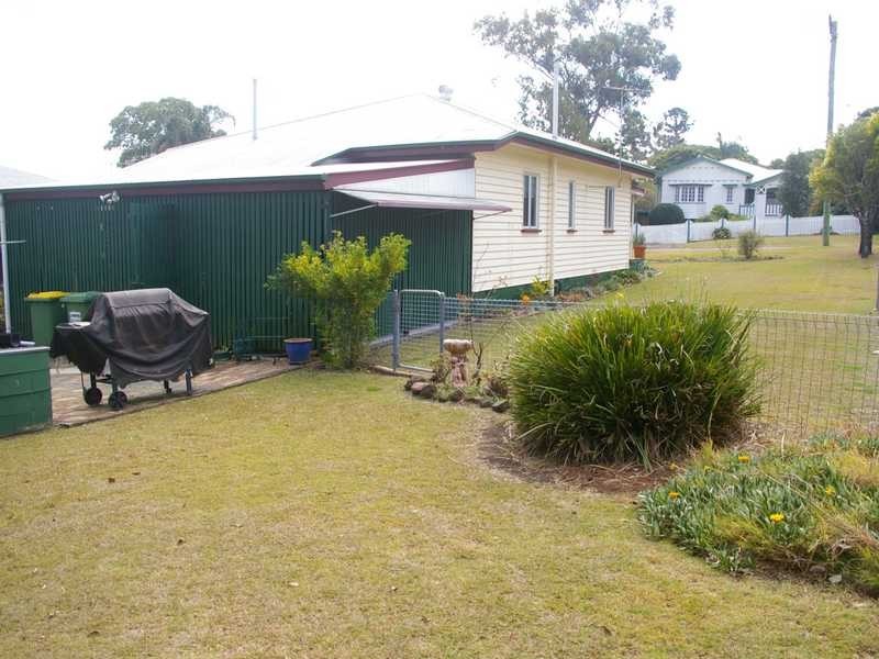 4 Bird Street, Bundamba QLD 4304