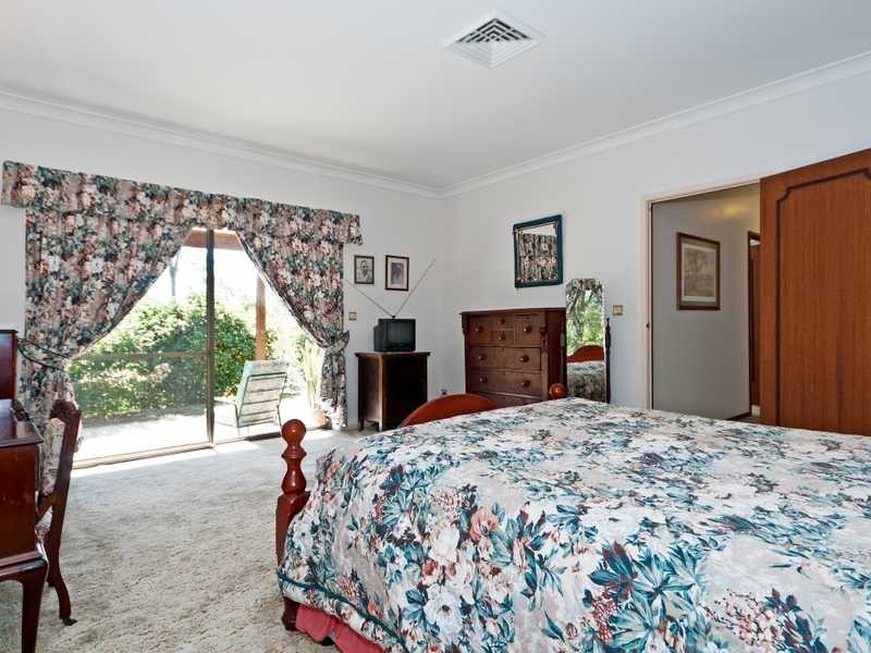 94 Candowie Cr, Karana Downs QLD 4306