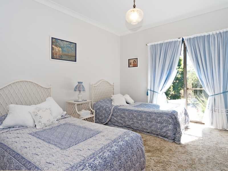 94 Candowie Cr, Karana Downs QLD 4306