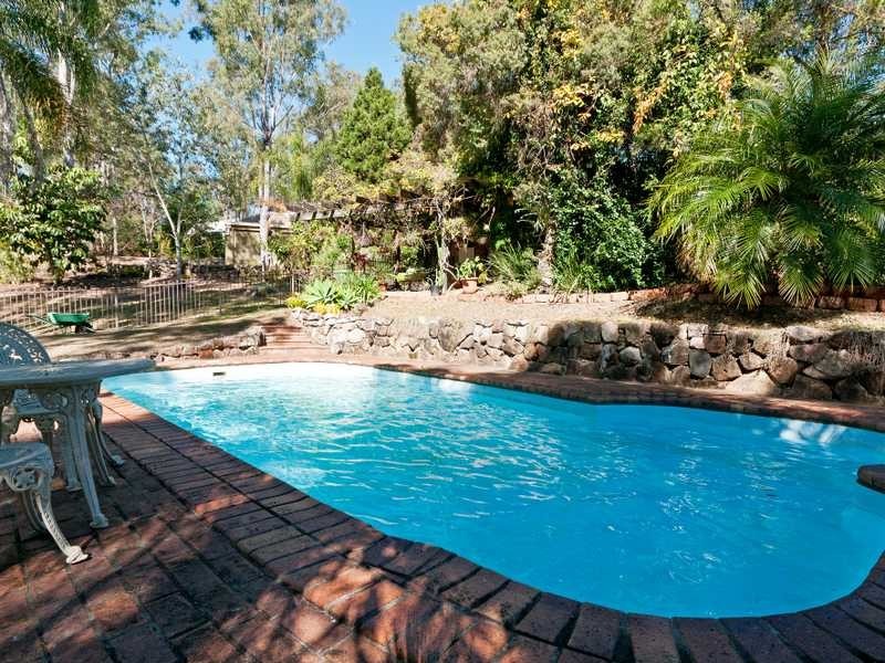 94 Candowie Cr, Karana Downs QLD 4306