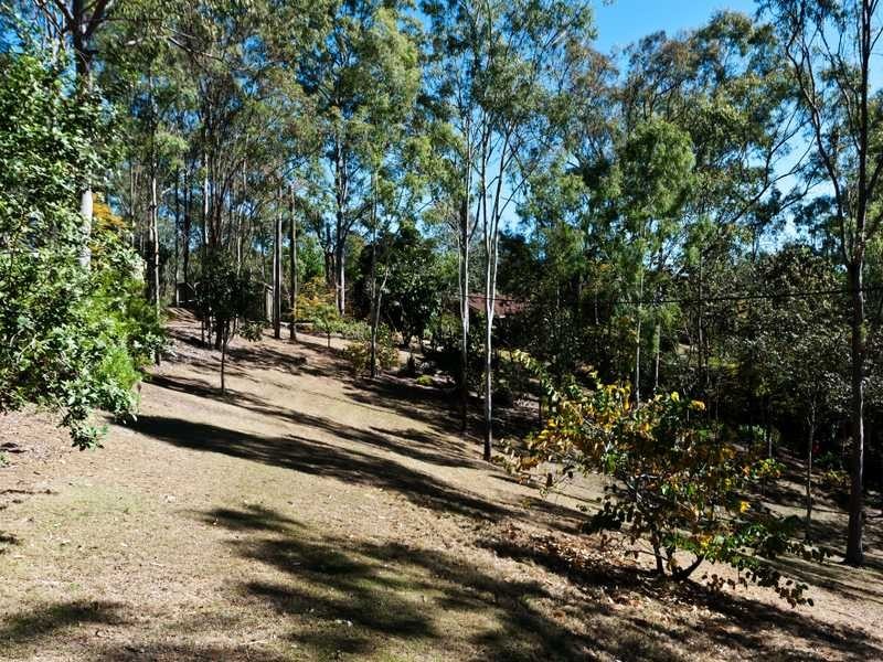 94 Candowie Cr, Karana Downs QLD 4306