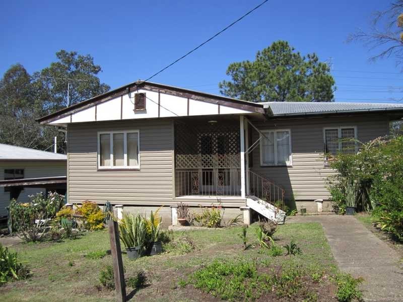 37 Grenadier Circle, Ebbw Vale QLD 4304