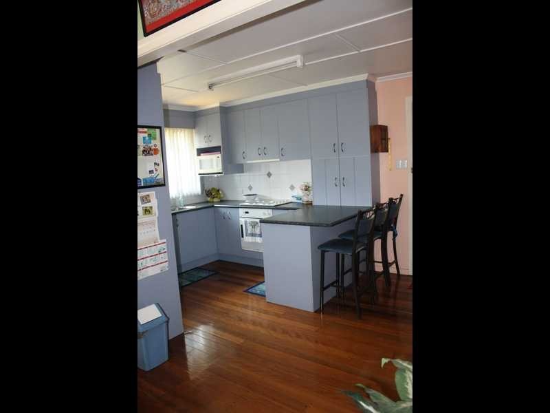 64 Alice Street, Silkstone QLD 4304