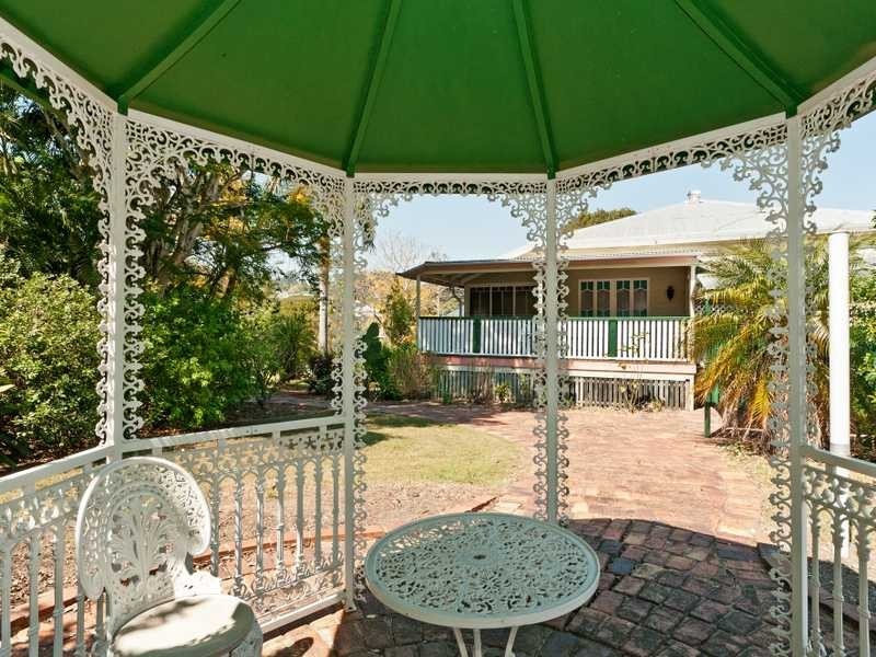 14 Vale Street, Bundamba QLD 4304