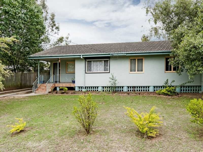 25 Bass Street, Leichhardt QLD 4305