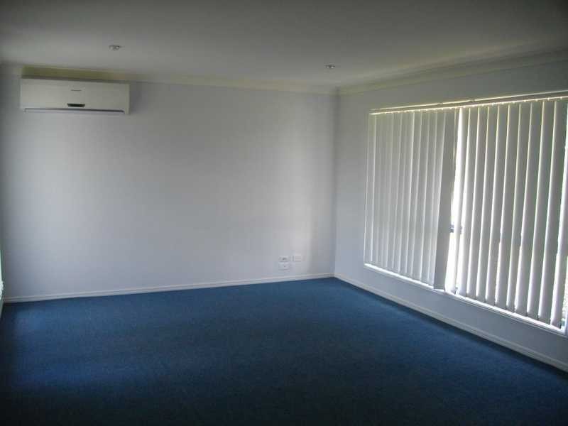 34 Pencarrow Crescent, Raceview QLD 4305