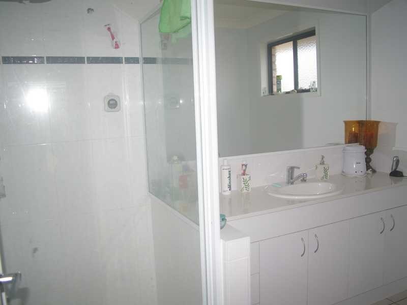 34 Pencarrow Crescent, Raceview QLD 4305