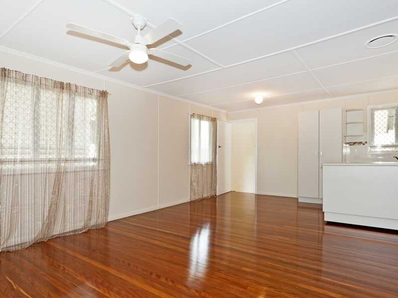 20 Phyllis Street, Eastern Heights QLD 4305