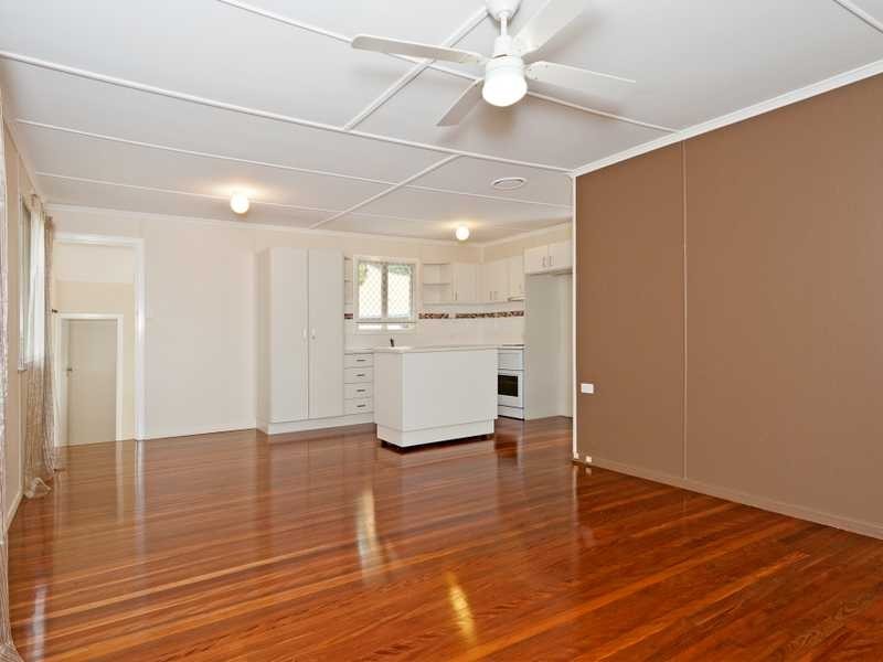 20 Phyllis Street, Eastern Heights QLD 4305