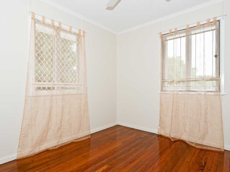 20 Phyllis Street, Eastern Heights QLD 4305