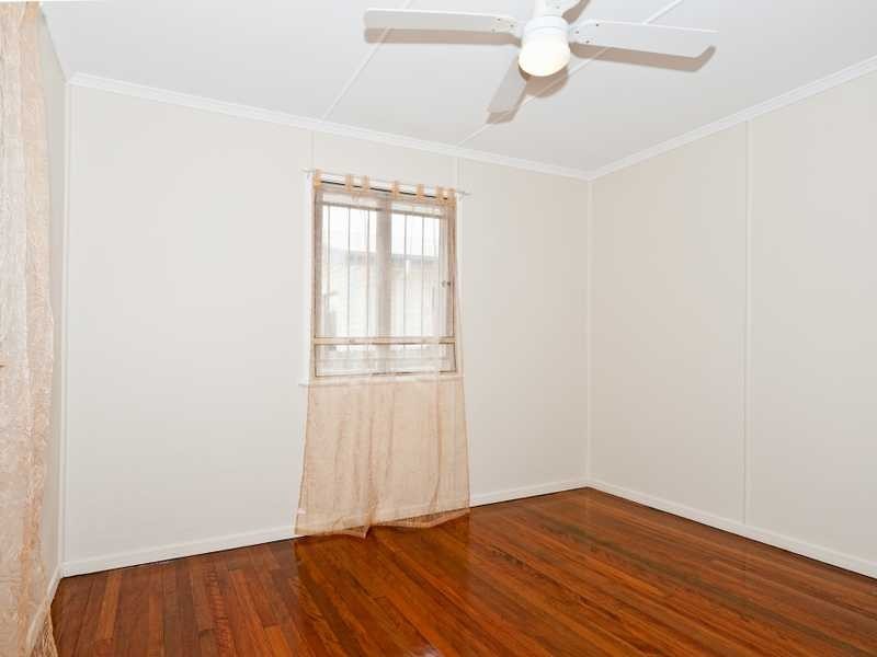 20 Phyllis Street, Eastern Heights QLD 4305