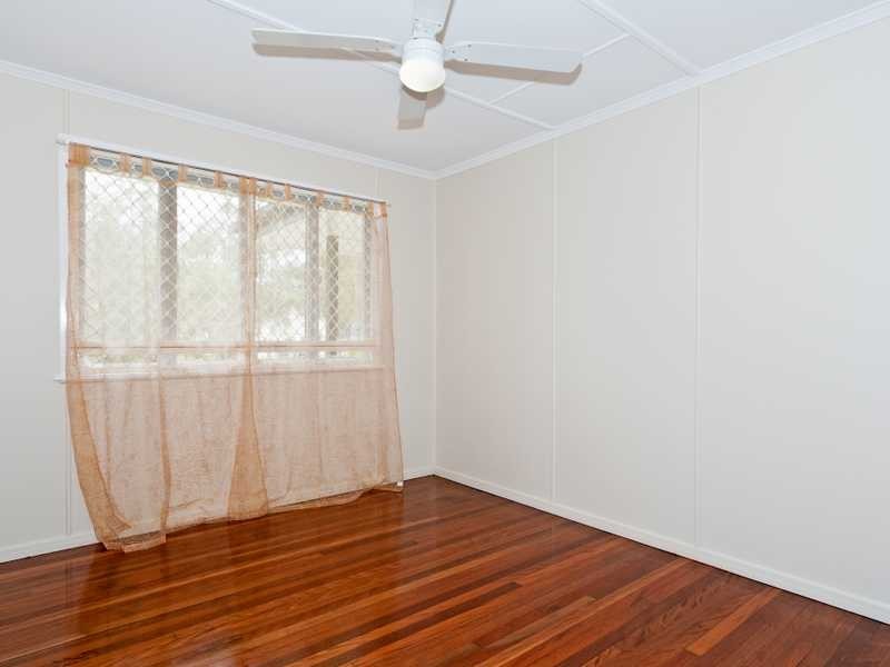 20 Phyllis Street, Eastern Heights QLD 4305