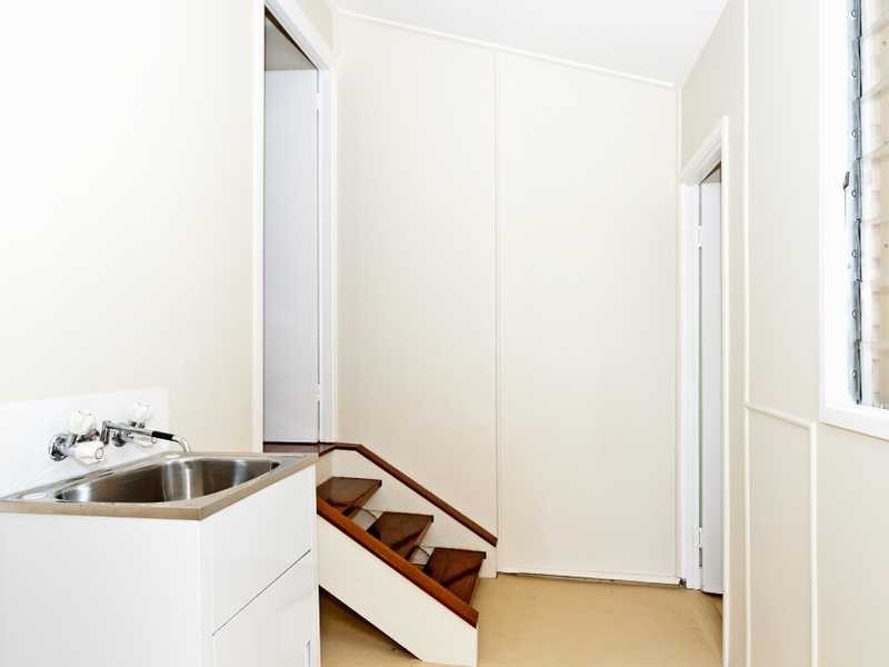 20 Phyllis Street, Eastern Heights QLD 4305