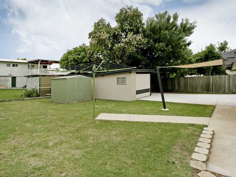 20 Phyllis Street, Eastern Heights QLD 4305