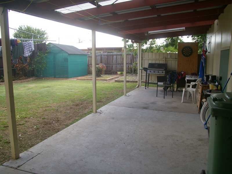171 South Station Road, Silkstone QLD 4304
