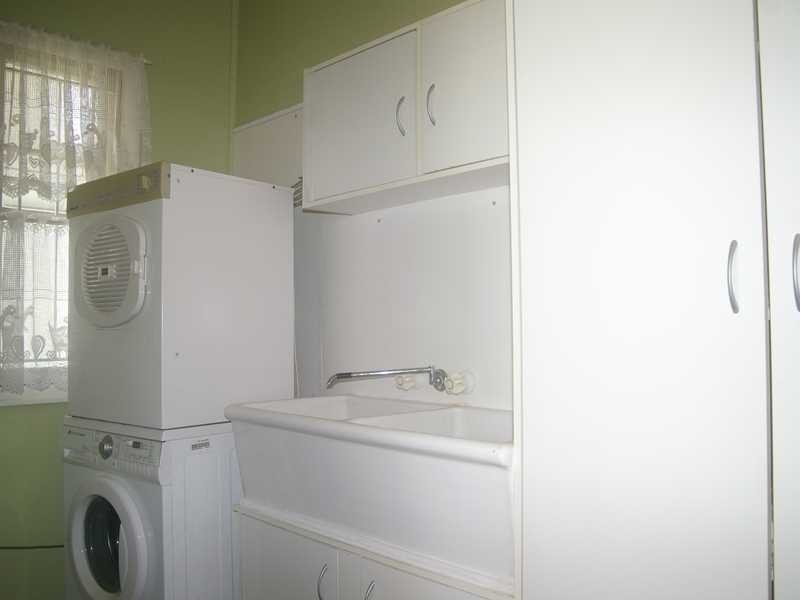 2 Elliott Street, Silkstone QLD 4304