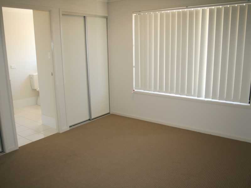 39a & 39b Creek Street, Bundamba QLD 4304