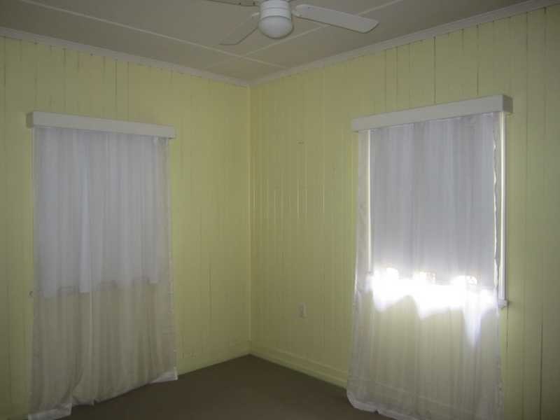 25 Dorothy Street, Silkstone QLD 4304