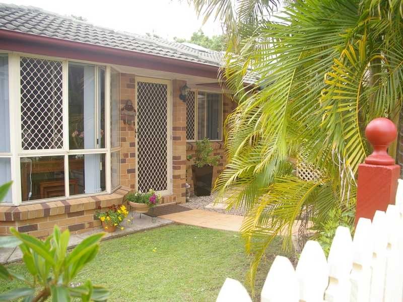 4/19a Dudleigh Street, Booval QLD 4304