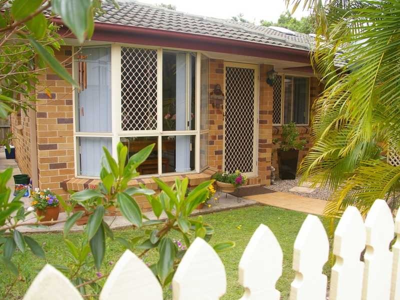 4/19a Dudleigh Street, Booval QLD 4304