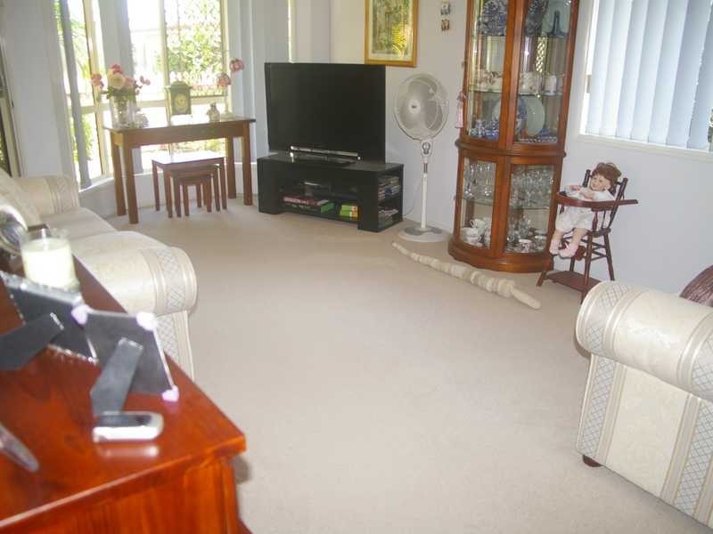 4/19a Dudleigh Street, Booval QLD 4304