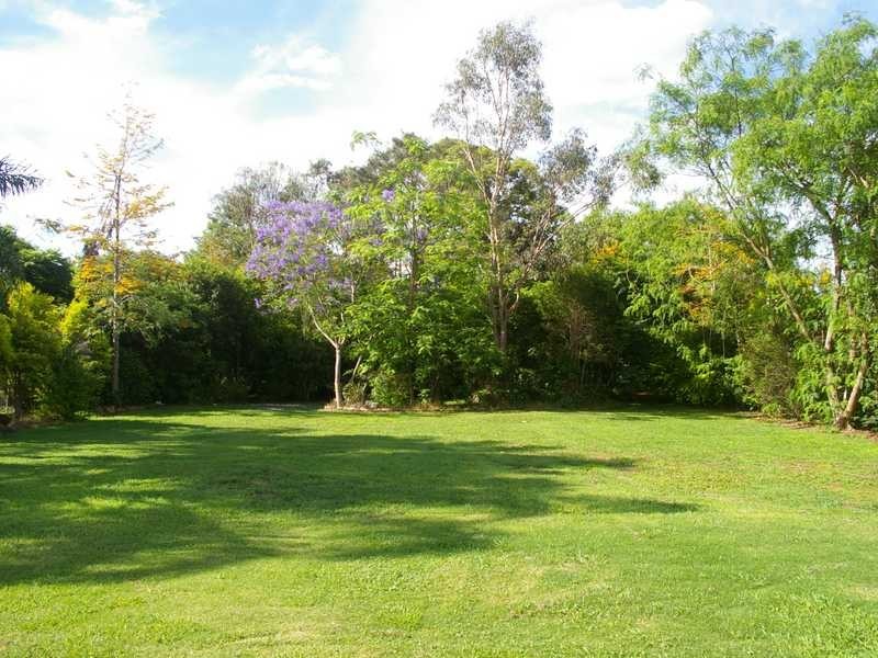 15 Suffield Drive, Yamanto QLD 4305