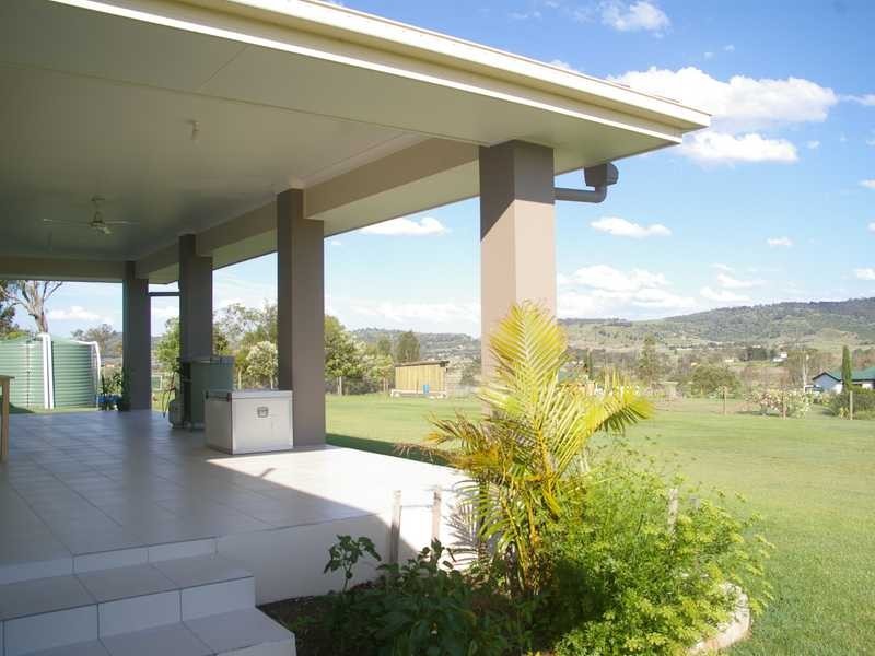 10 Graham Court, Hatton Vale QLD 4341