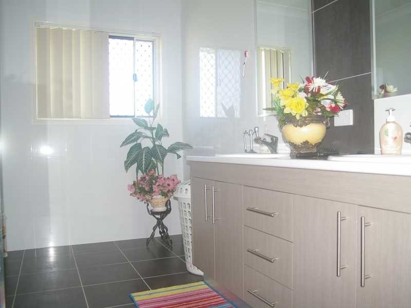 10 Graham Court, Hatton Vale QLD 4341