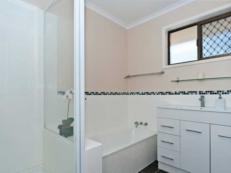 18 Simpson Street, North Ipswich QLD 4305