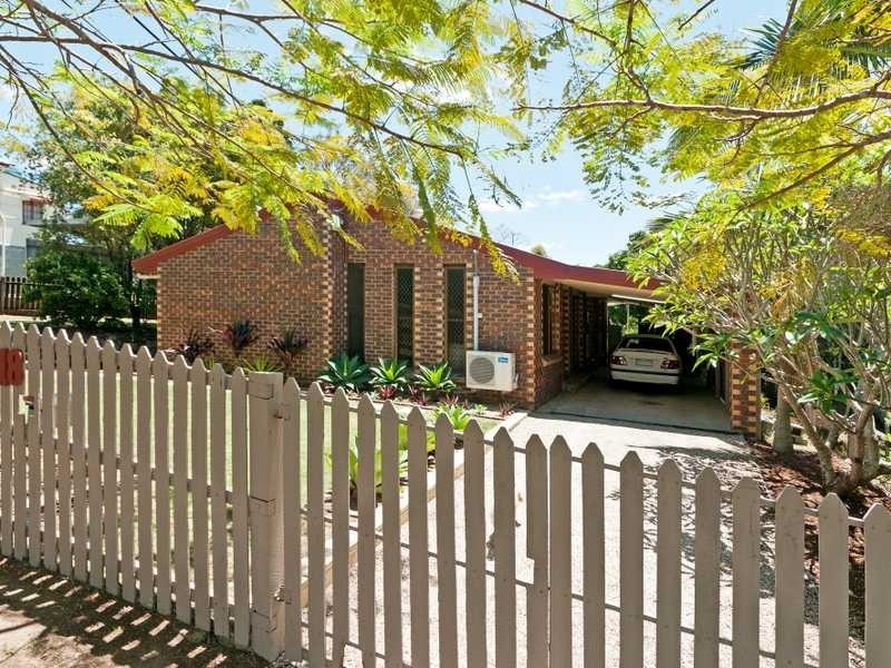 18 Simpson Street, North Ipswich QLD 4305